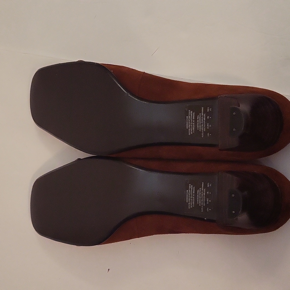 NWOB Brown Suede Kenneth Cole Heels, Size 8 - Picture 10 of 10